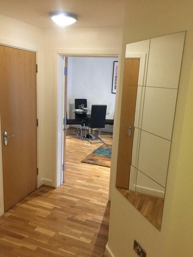 Superior 2 Bedroom Apartments Лондон Экстерьер фото