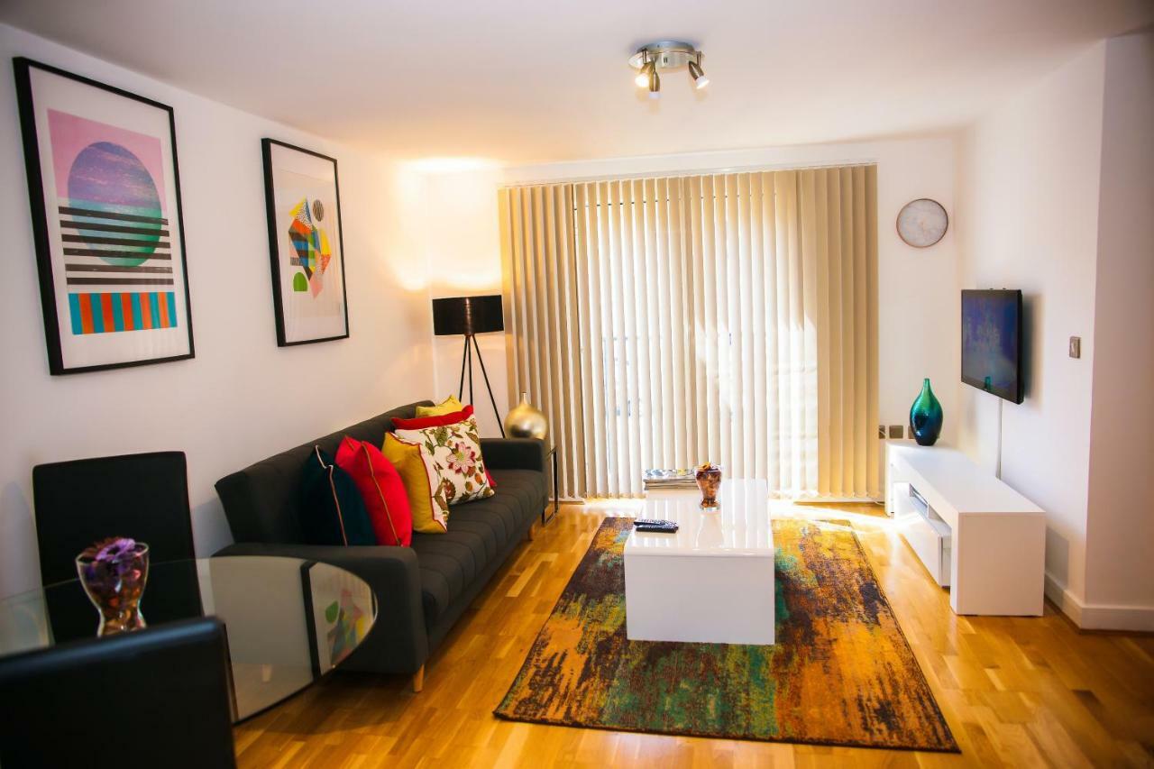Superior 2 Bedroom Apartments Лондон Экстерьер фото
