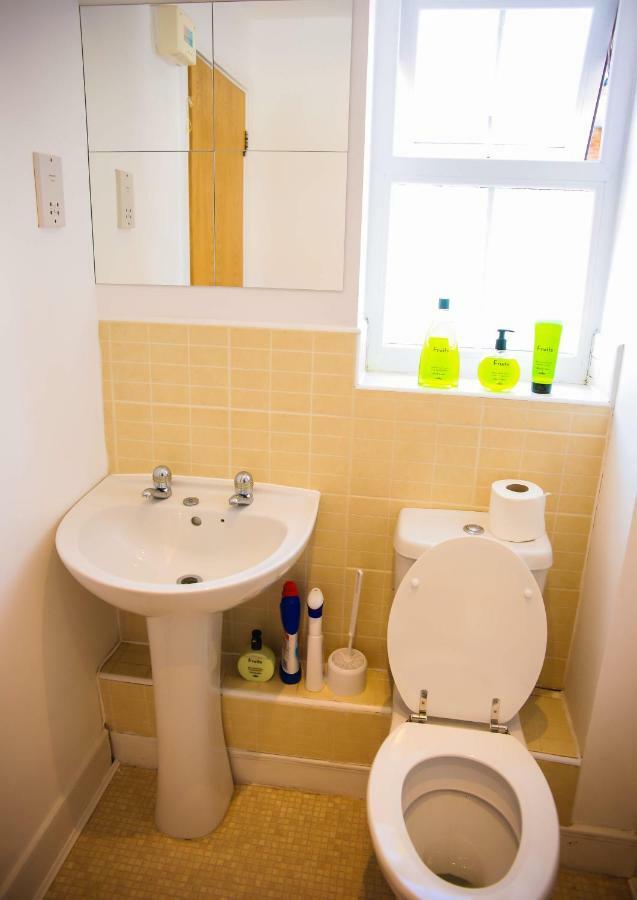 Superior 2 Bedroom Apartments Лондон Экстерьер фото