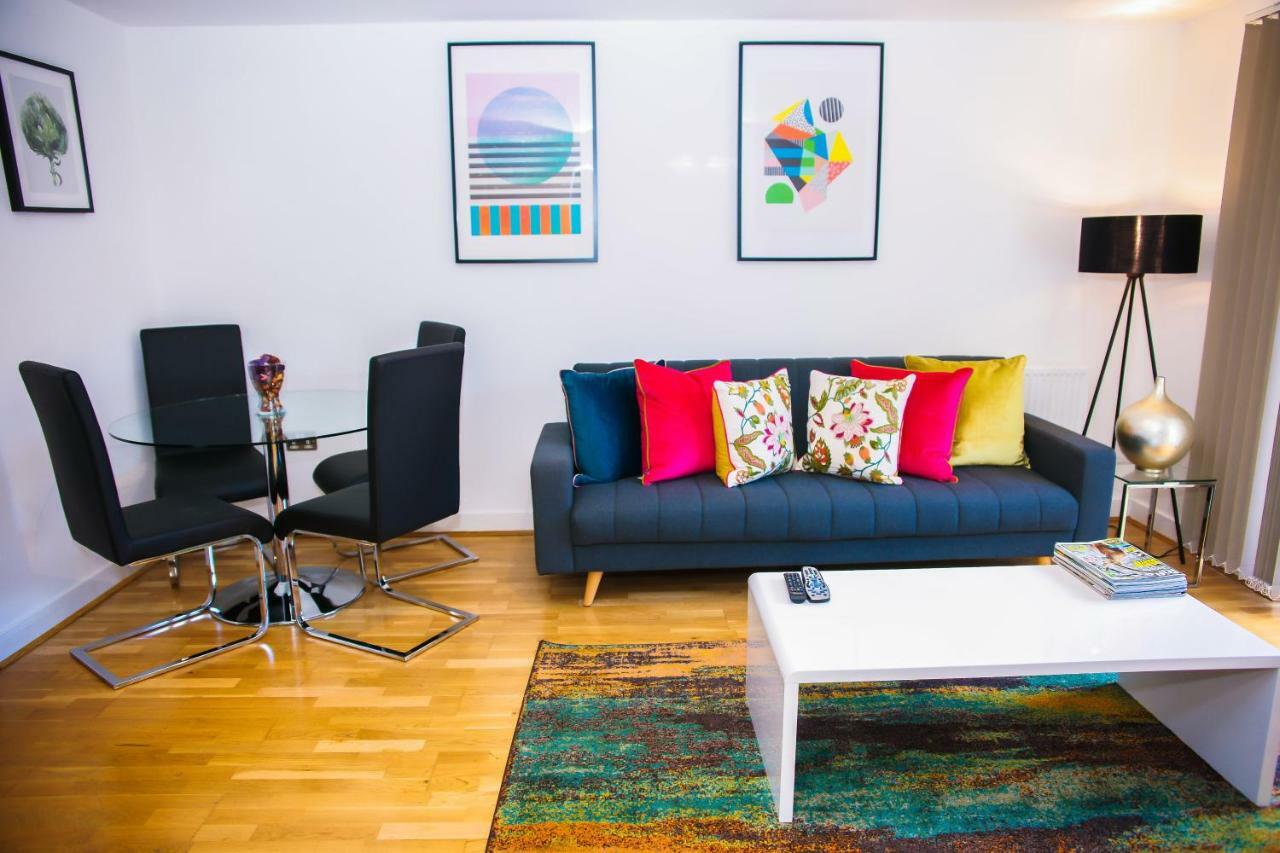 Superior 2 Bedroom Apartments Лондон Экстерьер фото