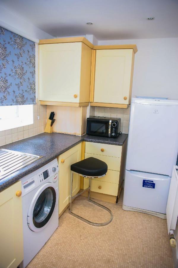 Superior 2 Bedroom Apartments Лондон Экстерьер фото